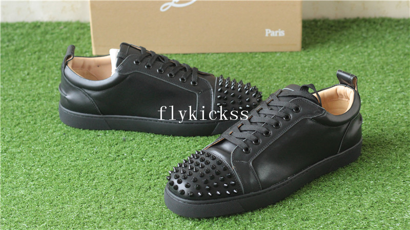 Super High End Christian Louboutin Flat Sneaker Low Top Black Leather